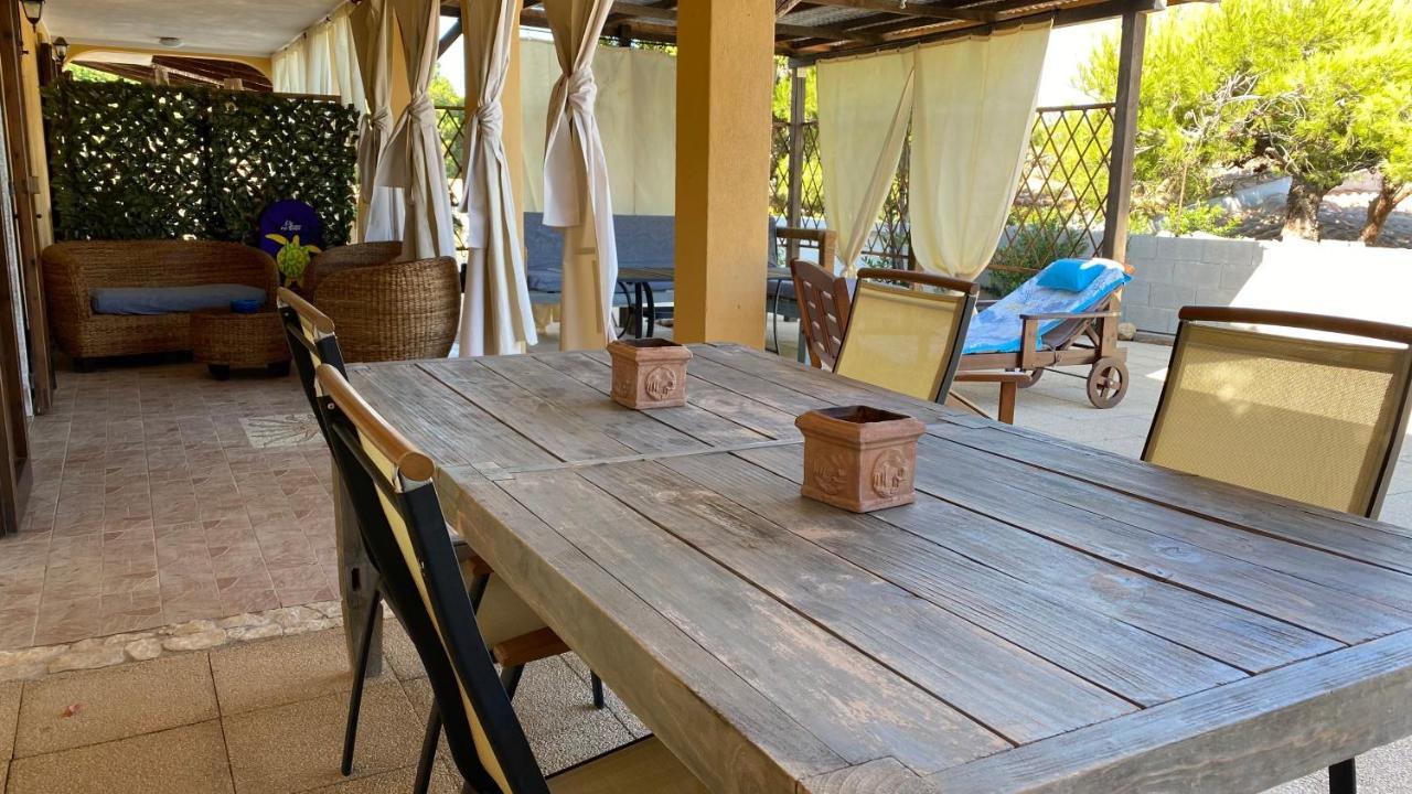 Apartamento La Casa Di Stefania Porto Pino Exterior foto