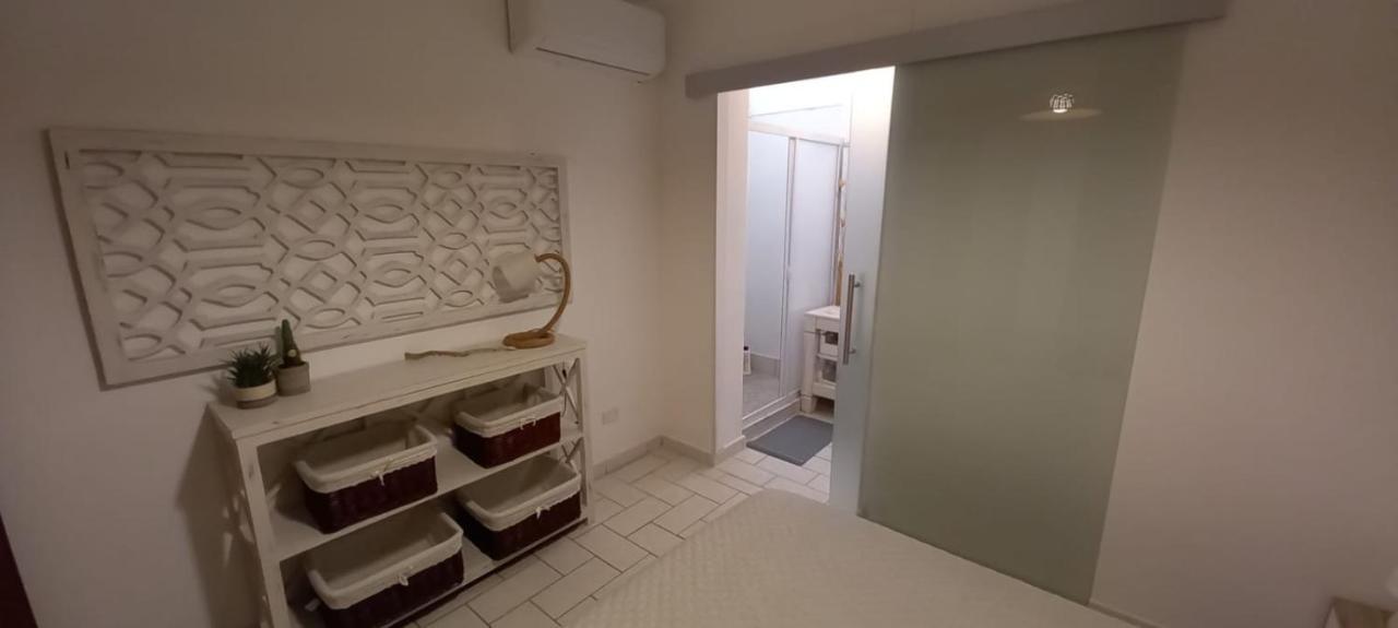 Apartamento La Casa Di Stefania Porto Pino Exterior foto